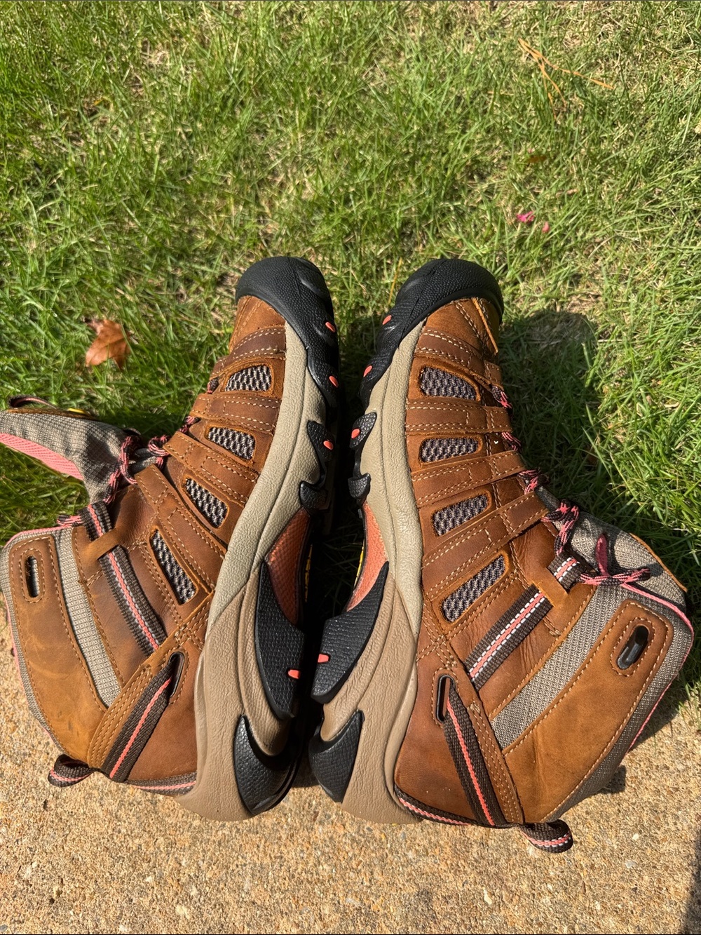KEEN Targhee II Brown Coral Leather Hiking Boots - Picture 5 of 10
